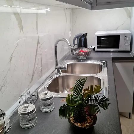 Apartament Lovely In Wlora