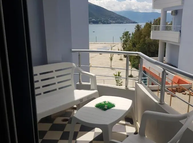 Lovely In Apartament Wlora