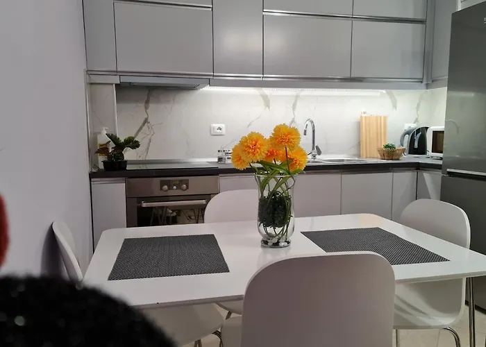 Apartament Lovely In *